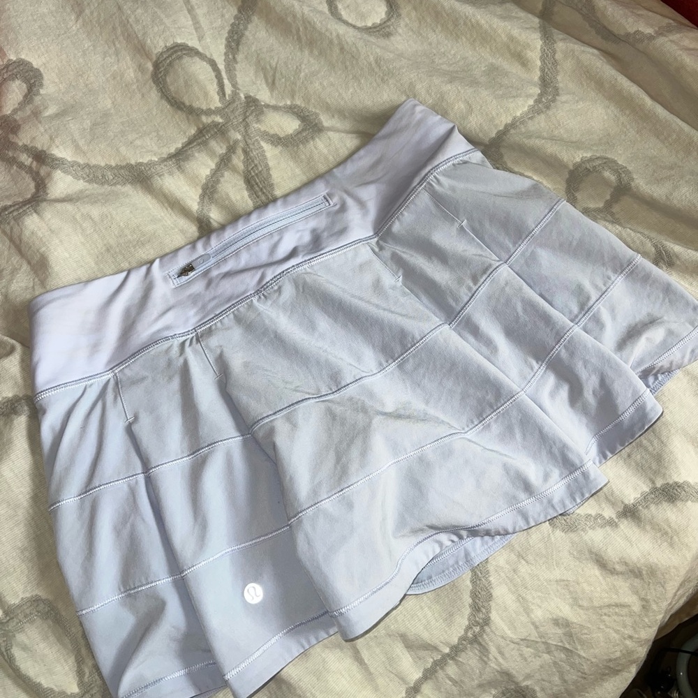 Lululemon pace rival light bluish skirt